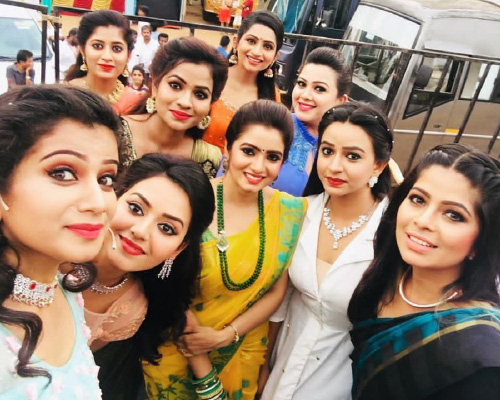 Group TV Actress HD Pictures